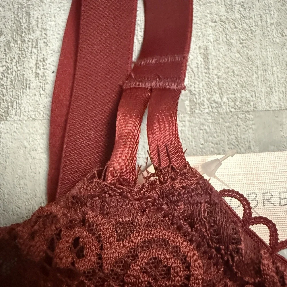 Dobreva Sheer Lace Bra Size‎ 38C Wine Red Convertible Racer Strap Brand New